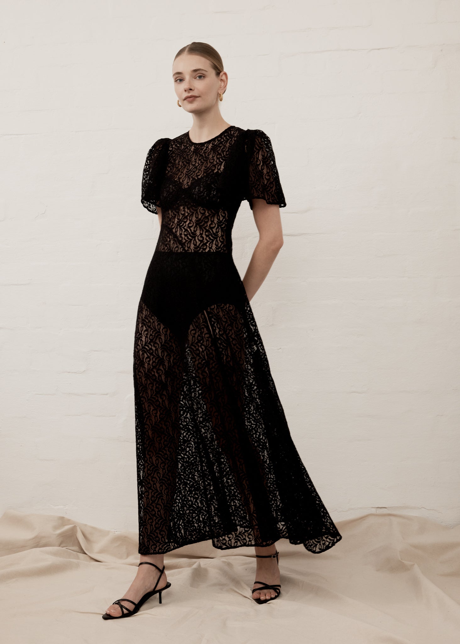 Lysandra Flared Cuff Maxi Dress Lace Black