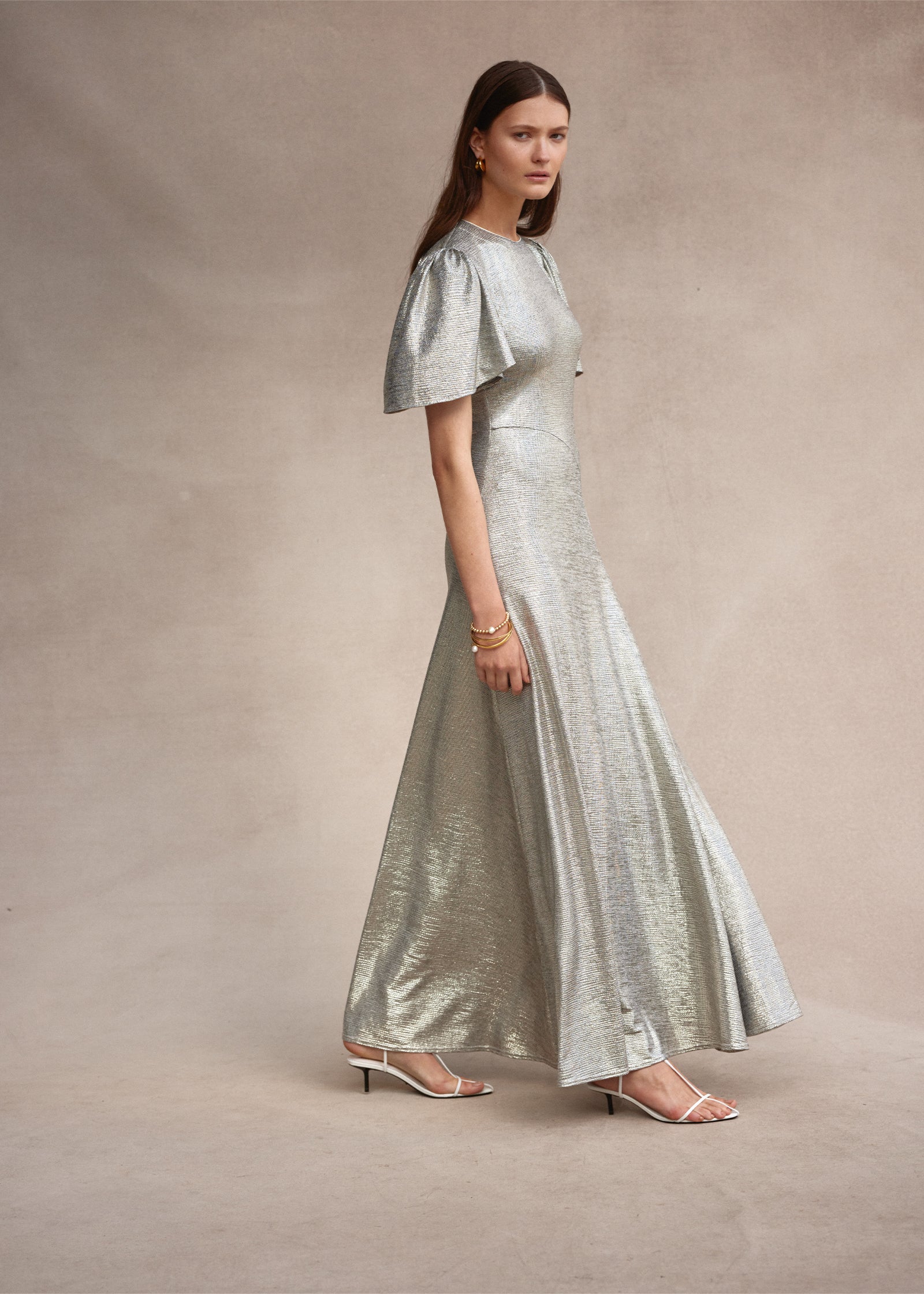 ariana grande grey met gala dress Met Gala Clothes Like Ariana Grande 10 Ways Ariana Grande Can Embrace The 2019 Met Gala Camp Theme